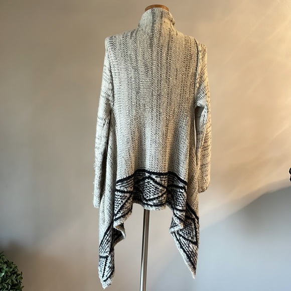 BCBGMAXAZRIA open high low cardigan sweater wool blend pockets geo hem back Med - Picture 4 of 10